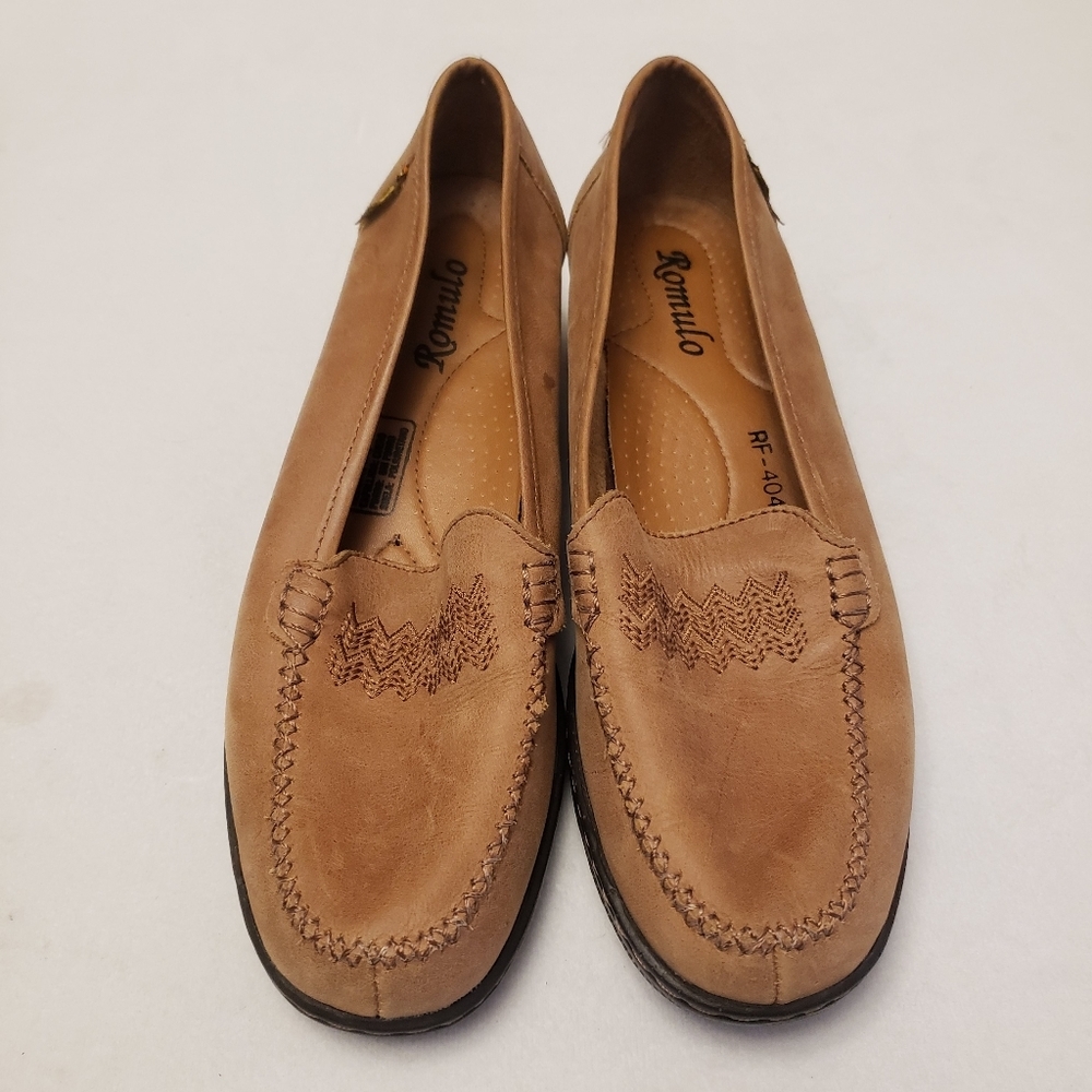 ROMULO Tan Leather Slip On Loafers